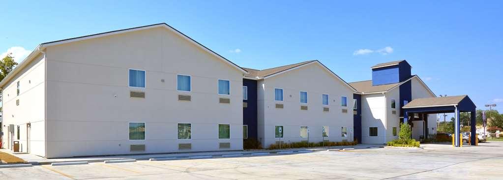 Americas Best Value Inn & Suites-Prairieville Exterior foto